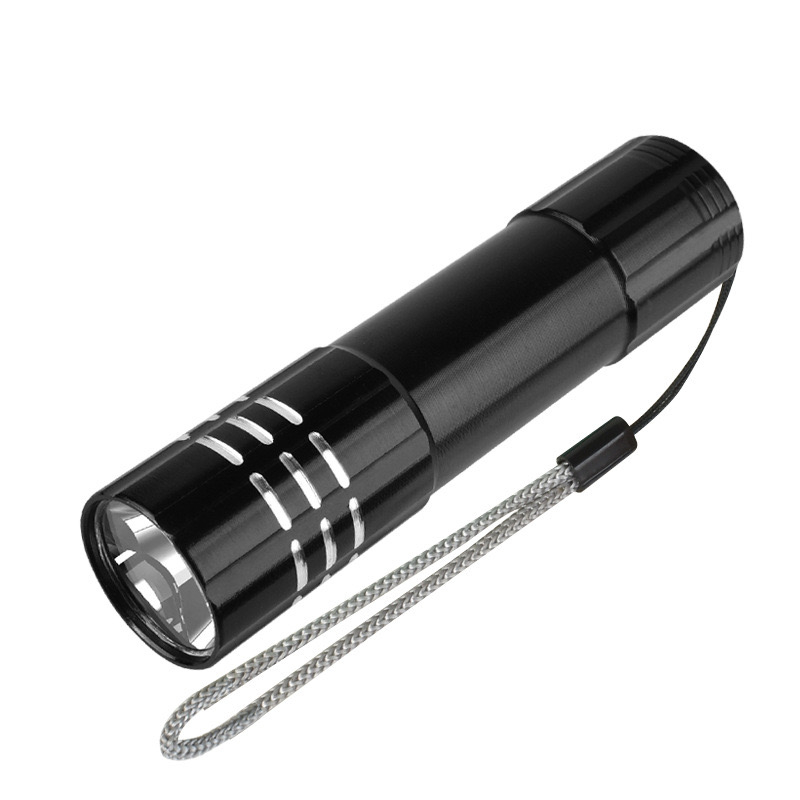 45becb276dab5d3b1f00822c242685c140e1a709_1737150140-2.jpg چراغ قوه دستی مدل جیبی - Image 1