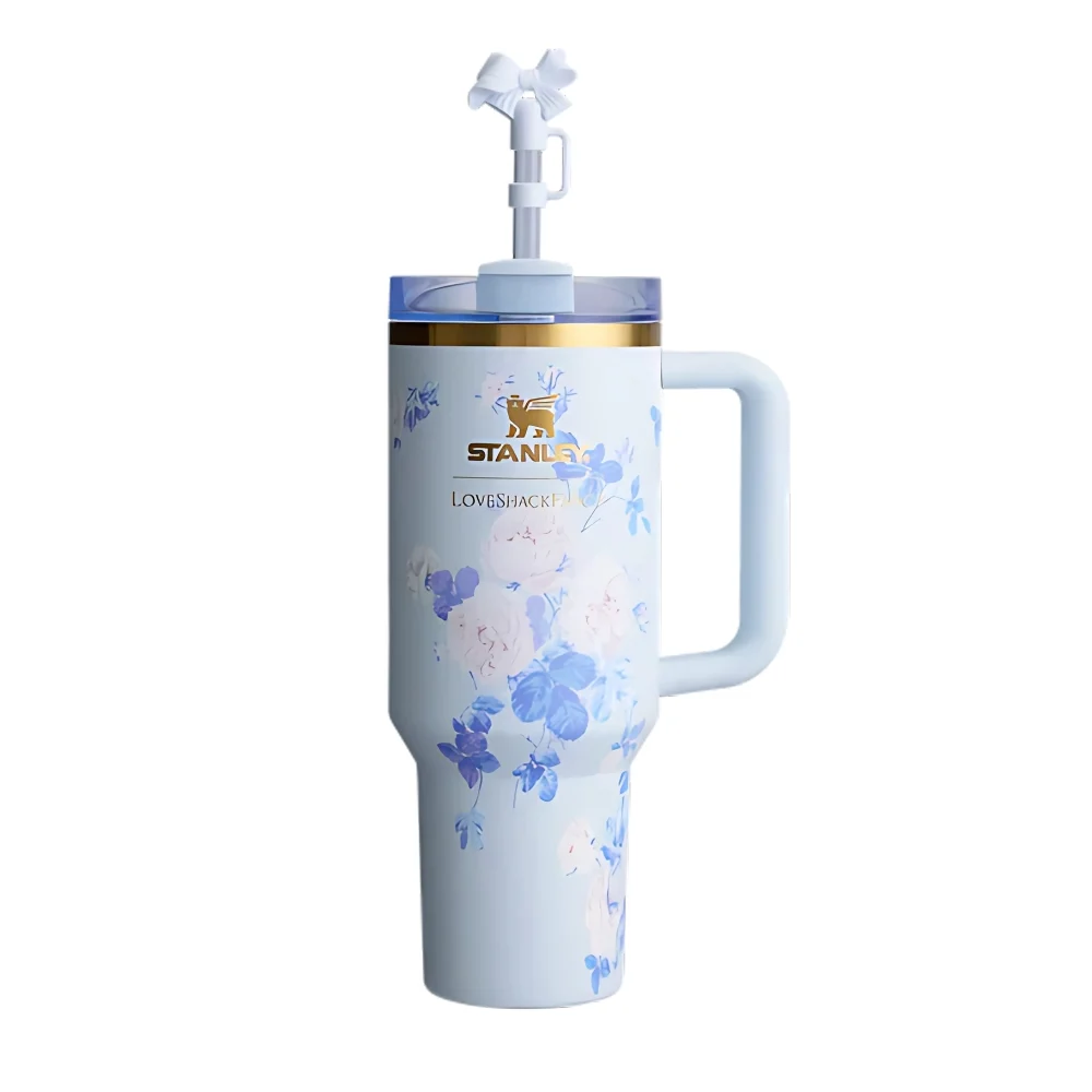 011fb69a2959c6b887aef712494f836fd0d0c518_1744096358.jpg تراول ماگ استنلی مدل LoveShackFancy Holiday Quencher Limited edition گنجایش 1.18 لیتر - Image 1